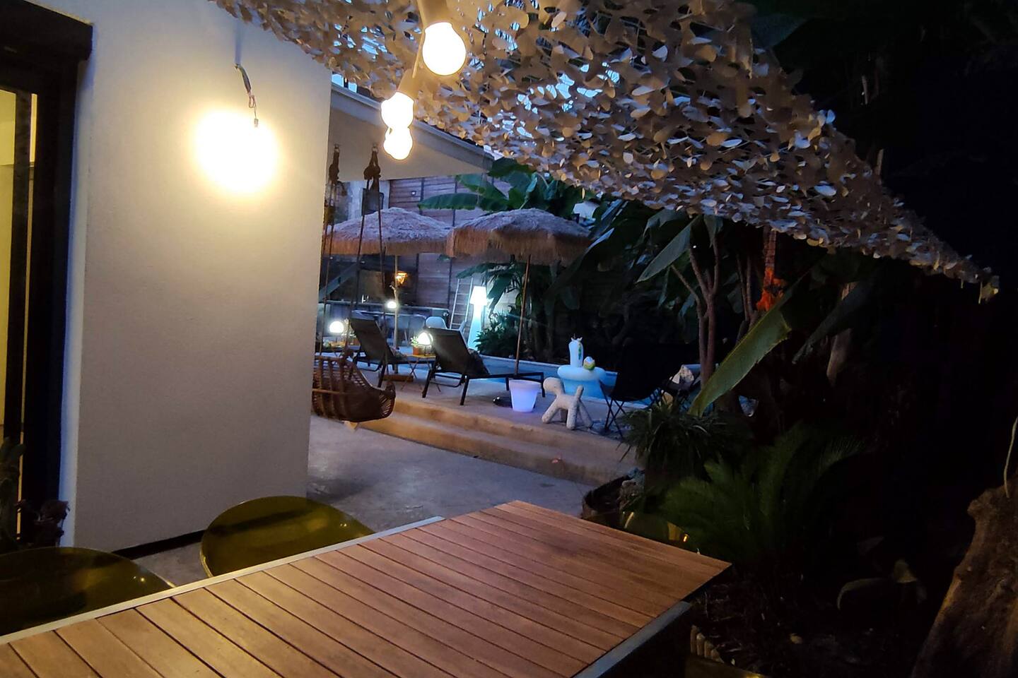 Jardin privé luxuriant